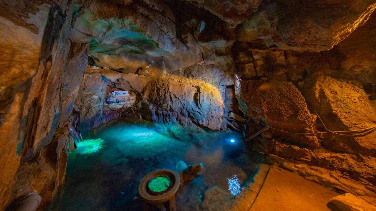 Senshin no Ike (Pool of Pure Heart)