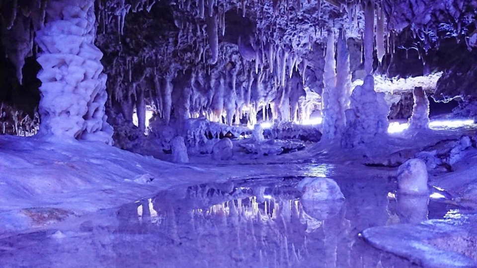 鍾乳洞カテゴリを見る